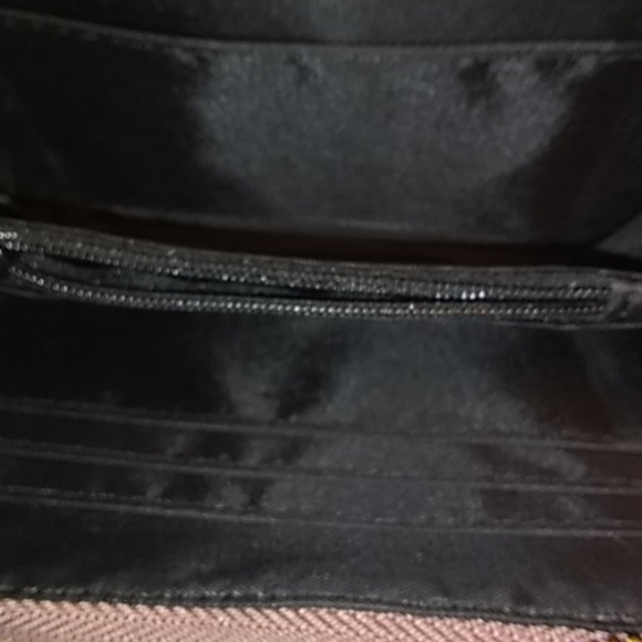 Vera Bradley wristlet wallet. - Picture 5 of 10